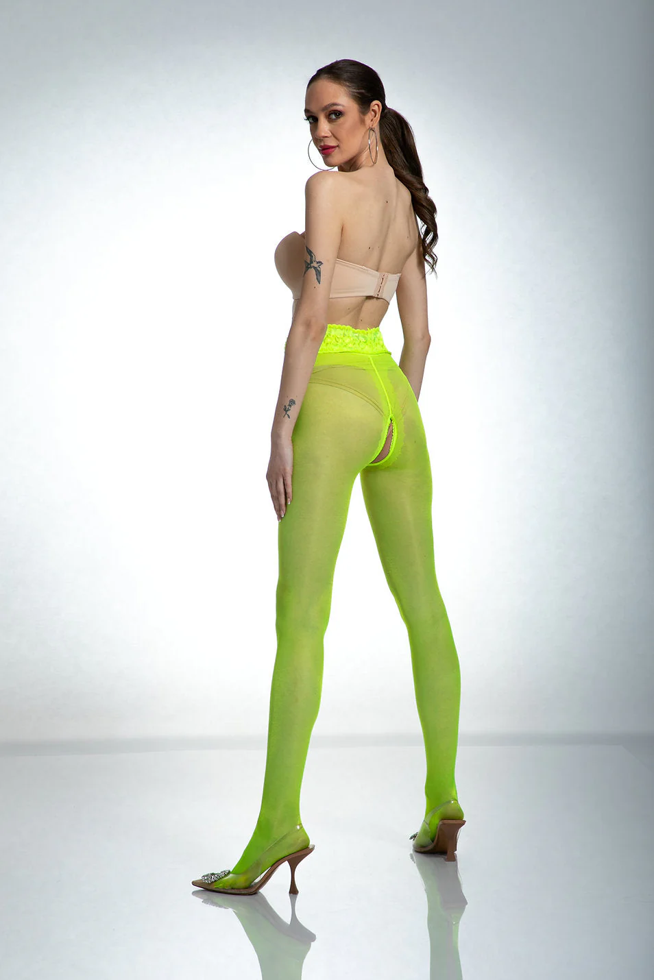 Amour Hip Lace 30 DEN Yellow Open Crotch Hipster Tights - Image 4