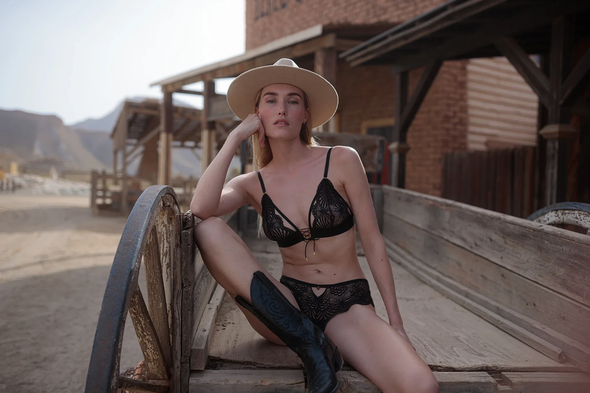 Atelier Amour Enlace Moi Sexy Lace Wireless Triangle Bra - Image 7