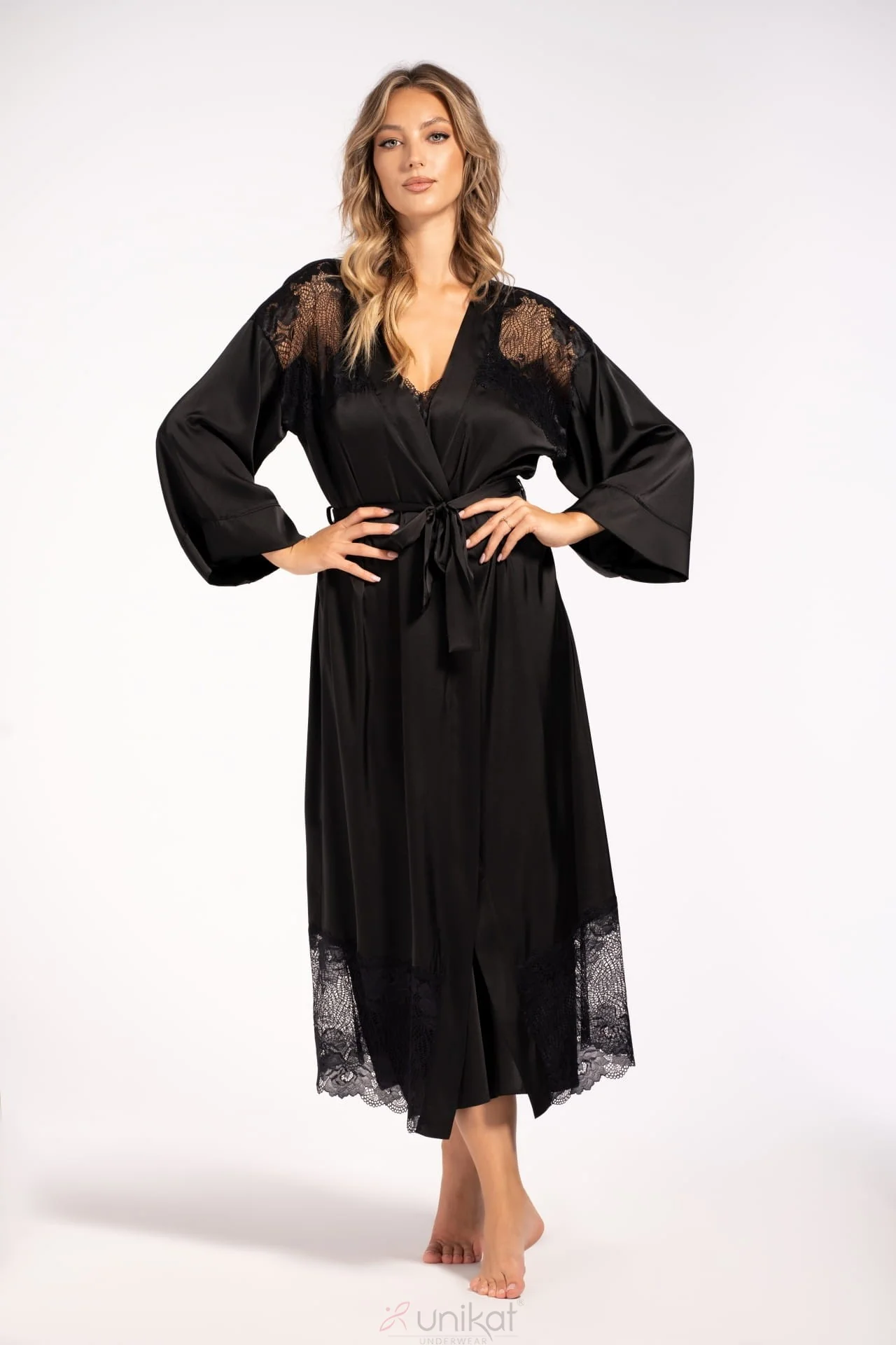 Unikat Oriana Soft Satin Long Sleeve Bathrobe
